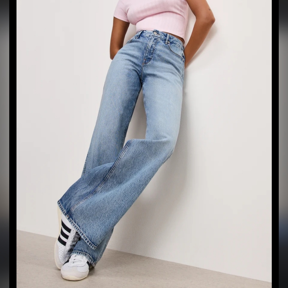 Good American Light Blue Wide-Leg Jeans